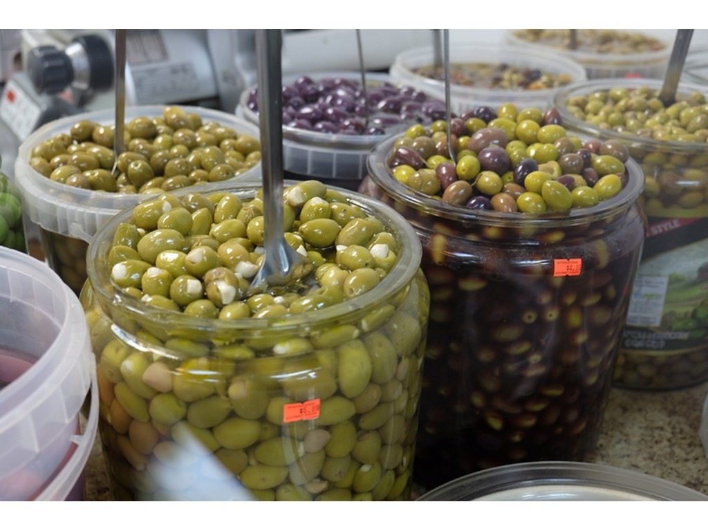 قیمت خرید زیتون فله رودبار